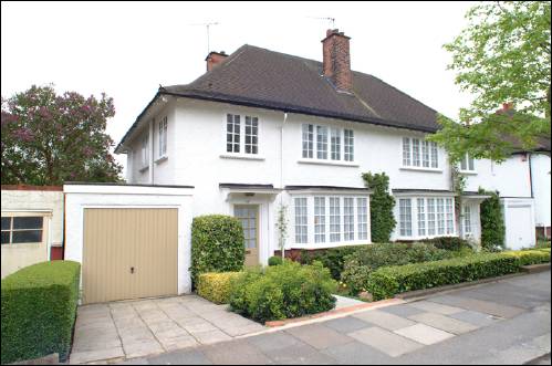 187 Hampstead Way